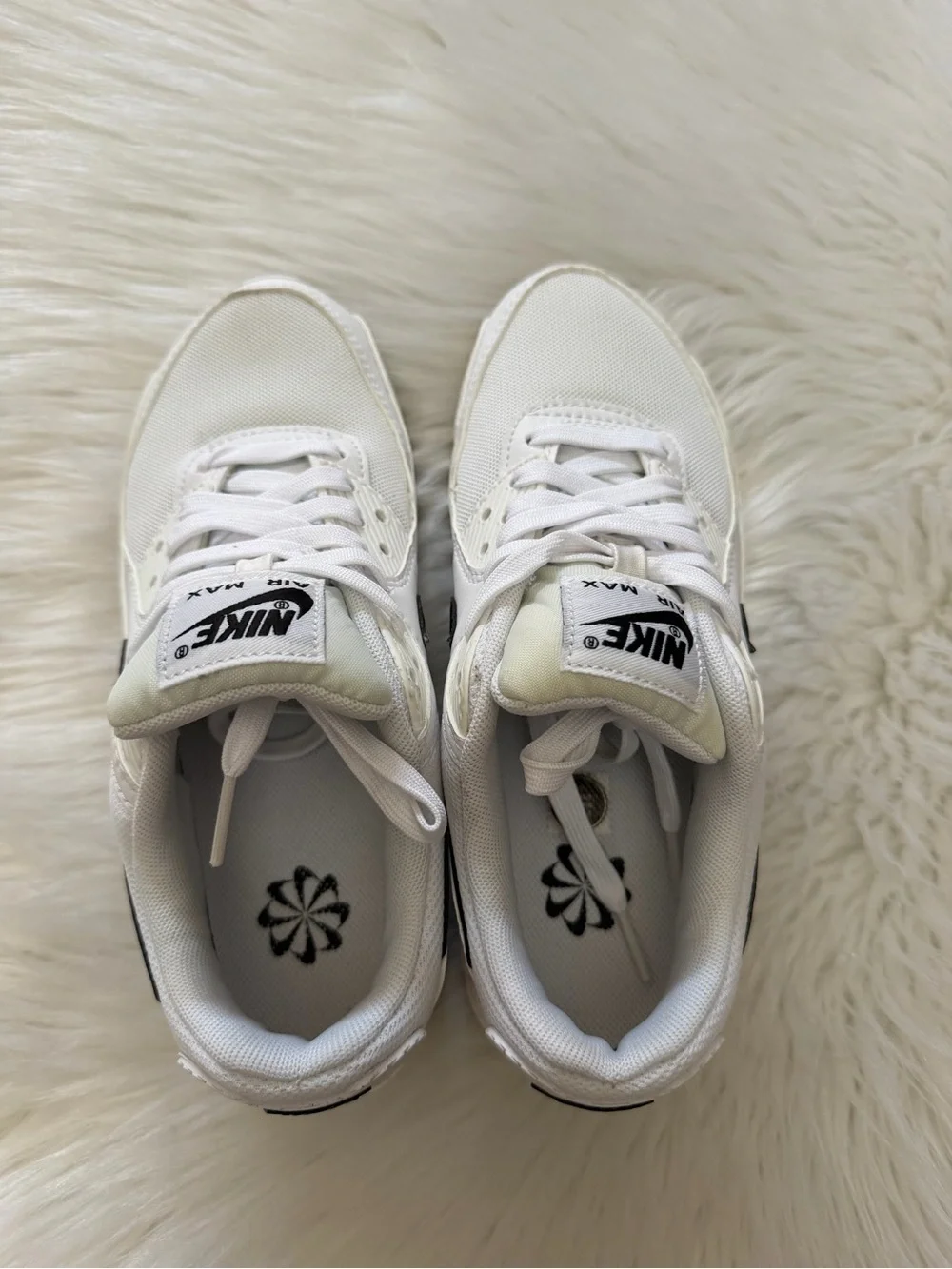 Nike Air Max 90 White/Black Low-Top Sneakers S 6
